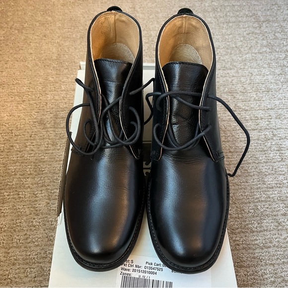 Frye Women’s Chukka Boot SZ 10 - Picture 8 of 8
